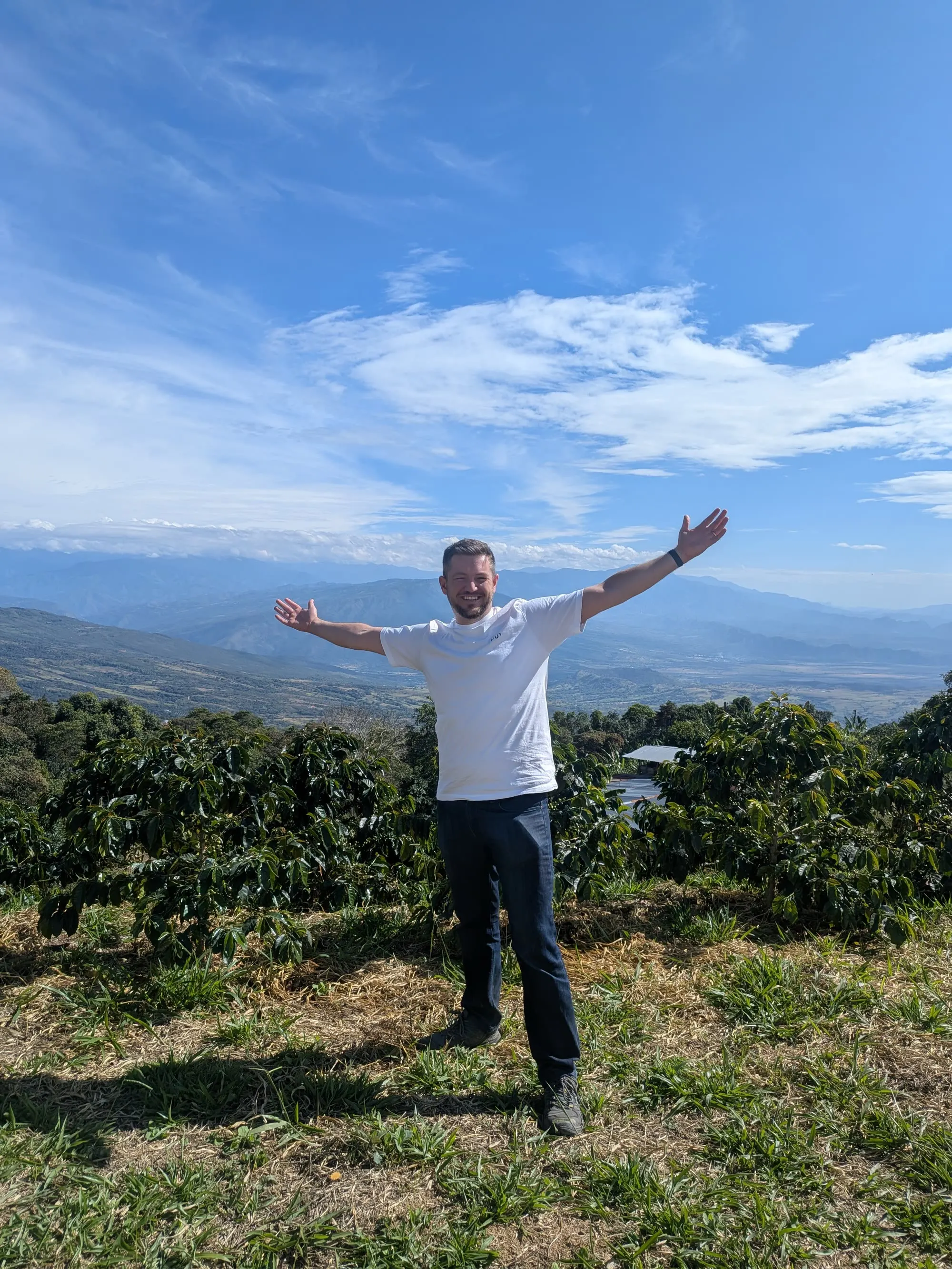 The view from the top of the mountain crossing between Paicol and Agrado